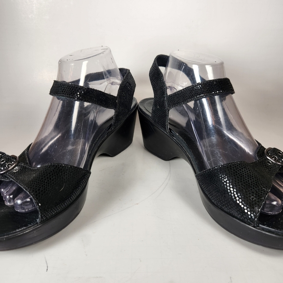 DANSKO Women's Joanie Sandal 42 / 11.5 Black Snake Print Leather Open Toe Shoe - Picture 4 of 13